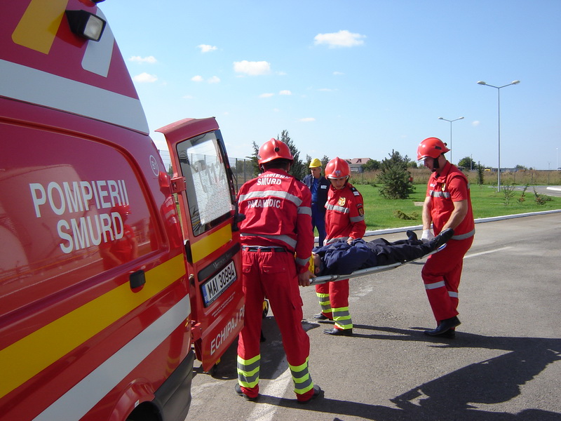 Accident GRAV la Arad: Un barbat si-a pierdut viata dupa ce a intrat cu masina intr-un TIR !