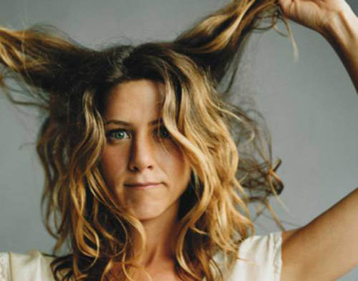 Aniston si-a trimis iubitul la psiholog