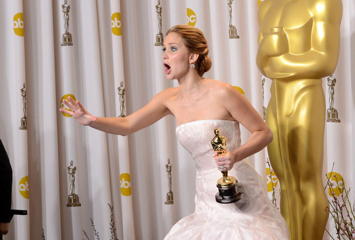 Jennifer Lawrence: “Parintii mi-au furat Oscarul!”