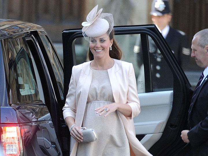 Pregnant Kate Middleton Heads To Westminster Abbey - Ziarul National