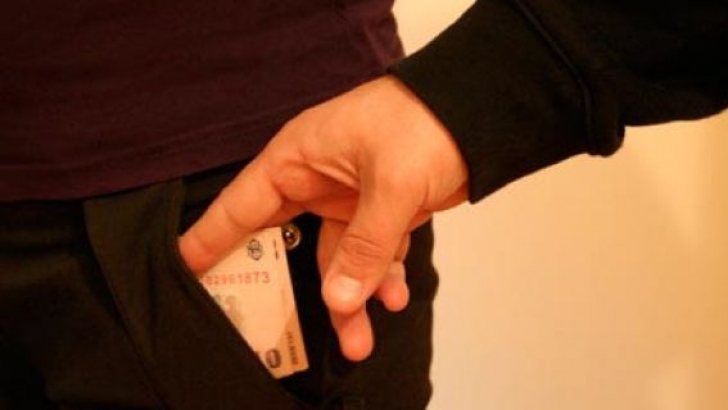 Primar arestat pentru luare de mita