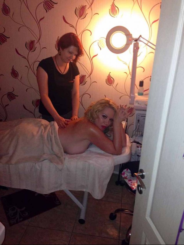 Oana Lis, pictorial sexy pe Facebook