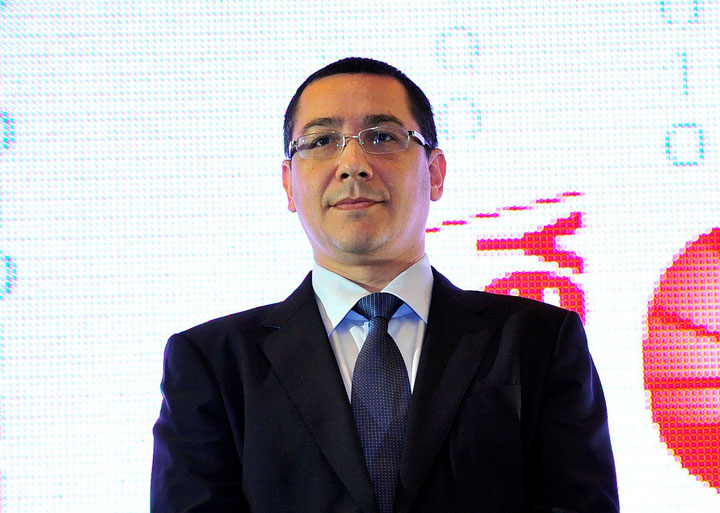 Ponta arunca CFR Marfa in curtea lui Basescu