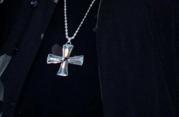 Un student de la Teologie, EXMATRICULAT pentru ca nu a facut SEX cu staretul unei manastiri!