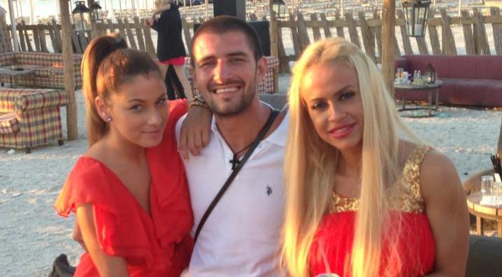 Roxana Vancea, la primele ore ale diminetii! Cum arata fara pic de make-up!
