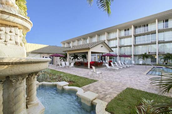 Atac sangeros in Florida! Sapte persoane si-au pierdut viata