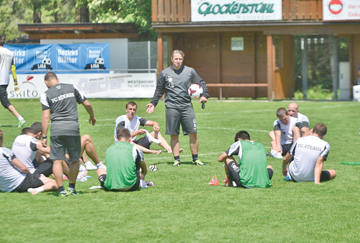 STEAUA - CANTONAMENT - AUSTRIA - Ziarul National