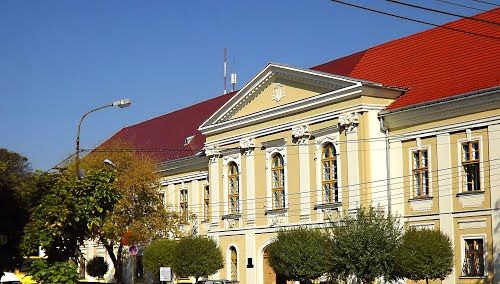 Judecata cu tavanul in cap, la Satu Mare