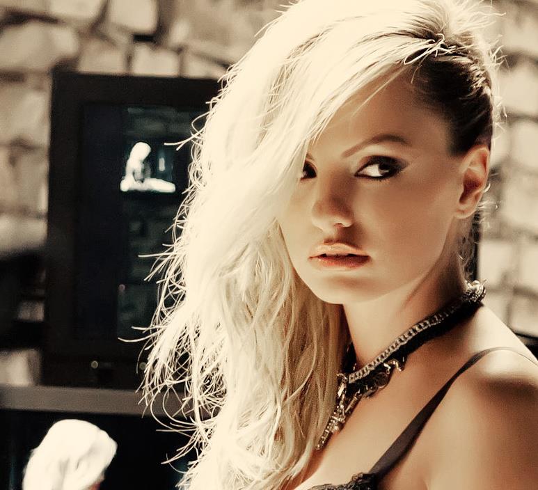 Alexandra Stan traieste o frumoasa poveste de dragoste! El este noul sau iubit!