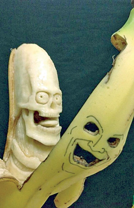 Banana-sculptures2-550x855 - Ziarul National