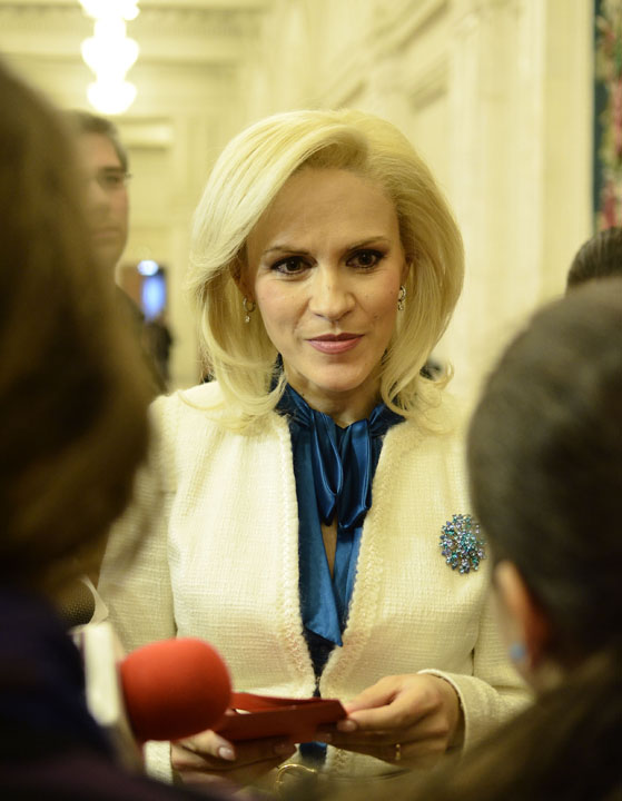 Gabriela Vranceanu Firea - Convocare noul Parlament - Narcis Pop (68) - Ziarul National