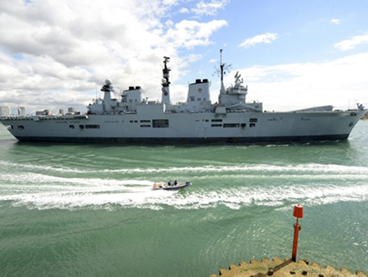 Nave militare britanice au plecat spre Mediterana si Golf