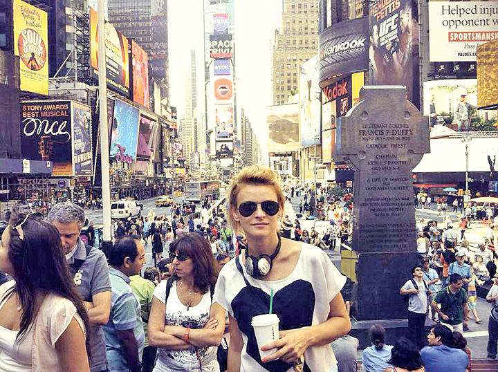 Ioana Blaj Times Square - Ziarul National