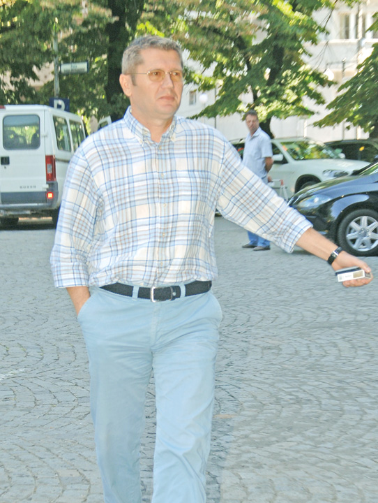LIVIU NEGOITA-FANE (10) - Ziarul National