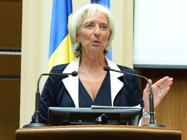 Lagarde la pupitru crop 2 - Ziarul National