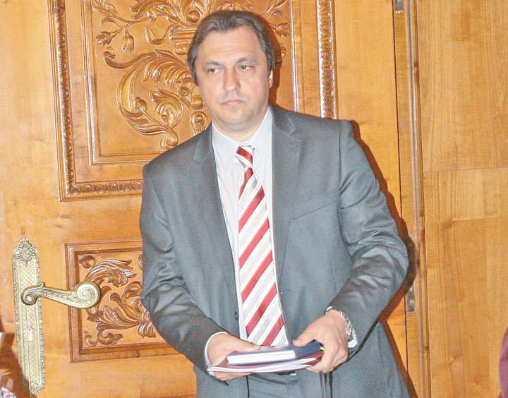MARIUS PETCU-FANE (3) - Ziarul National