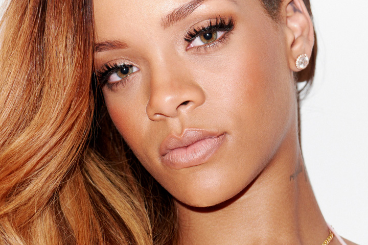 Shakira o lauda pe Rihanna: „E cea mai sexy femeie din lume”