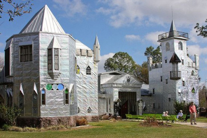 Solomon-Castle-550x366 - Ziarul National