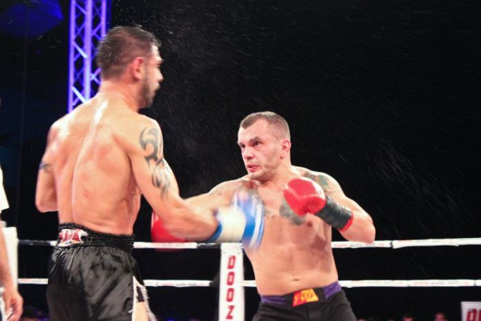 Superkombat New Heroes, pentru prima data in Romania. La Targoviste se bat marile sperante ale tarii in materie de K1!