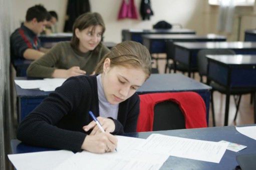 FRAUDA LA BACALAUREAT 2013, sesiunea de toamna: Candidatii din doua clase, ELIMINATI din examen!