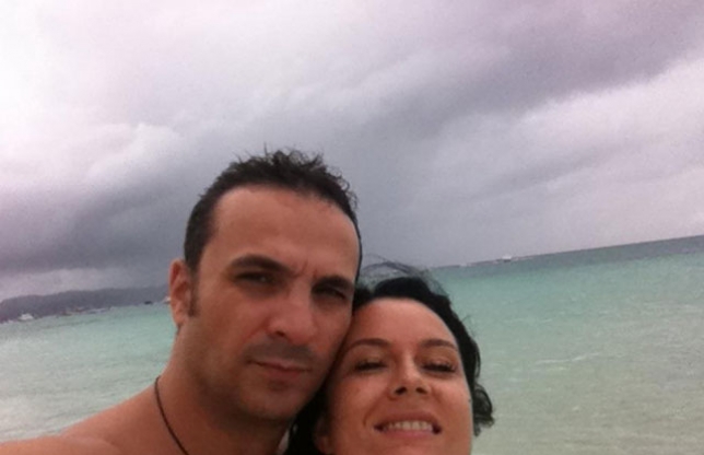 SURPRIZA in showbiz-ul romanesc: Un indragit cantaret roman isi pregateste nunta in mare secret!