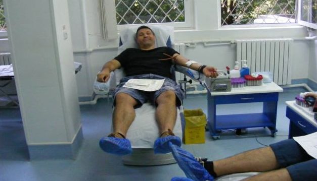 INCREDIBIL! Fanii echipei Farul Constanta au donat sange pentru a asigura masa fotbalistilor