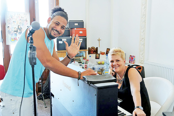Afla povestea incredibila a lui Hevito, dominicanul de la X Factor!