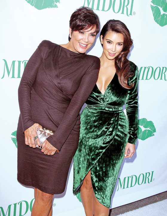 Kim Kardashian Hosts The Midori Makeover Parlour in Santa Monica - Ziarul National