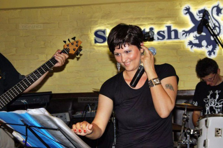 Oana de la Genius se intoarce la muzica