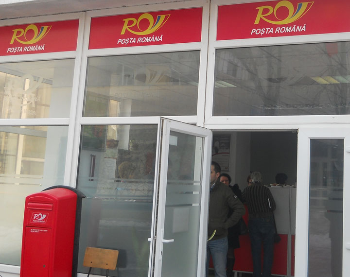 Posta Romana ofera servicii financiare cu portofelul gol