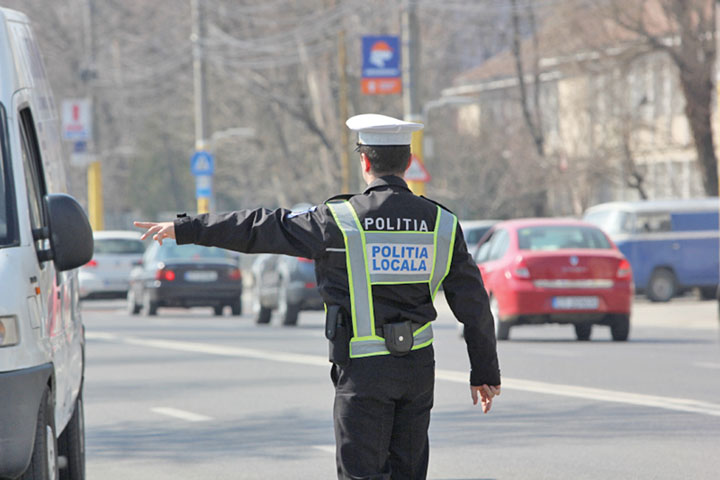 pol-com-FOTO-cugetliber-ro - Ziarul National