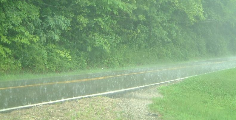 Avertizare meteo! Cod portocaliu de ploi si vijelii pe Valea Prahovei