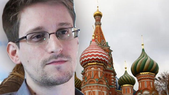 Snowden, refugiat oficial in Rusia