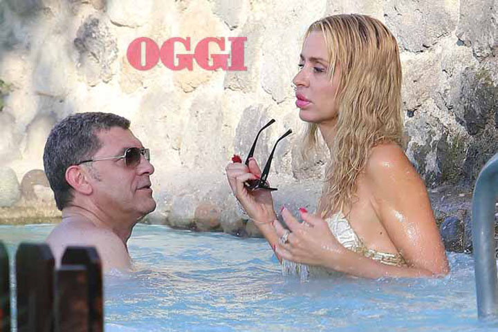 Valeria Marini, sex la piscina in luna de miere