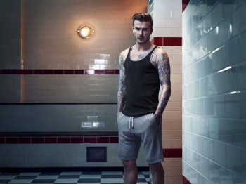 Beckham looks a handful in new underwear ad for H&M - Ziarul National