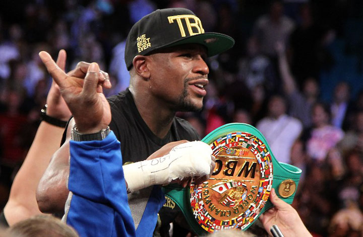 Floyd Mayweather ramane invincibil la profesionisti: Victorie de 42 de milioane de dolari
