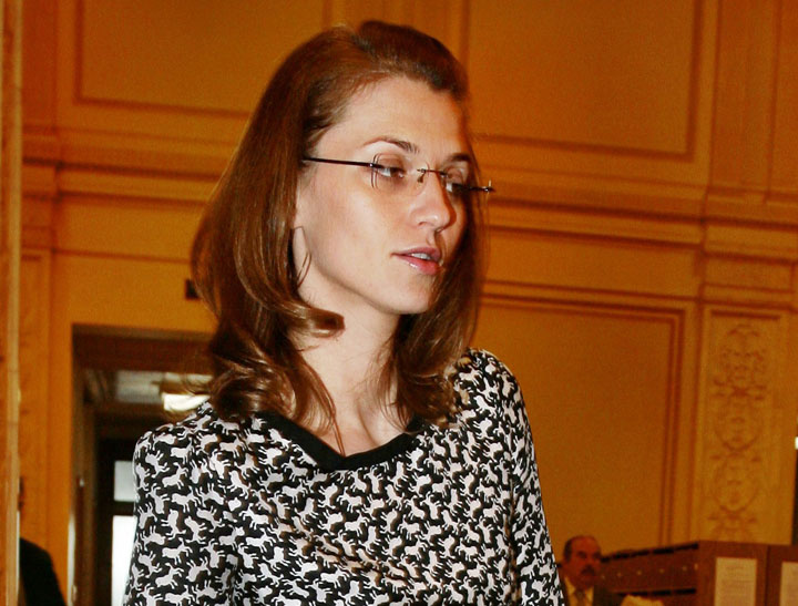 ALINA GORGHIU-FANE (56) - Ziarul National