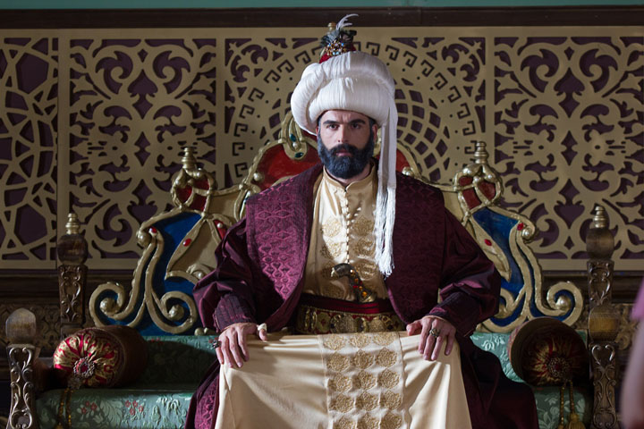 Mehmet Akif Alakurt - Ziarul National