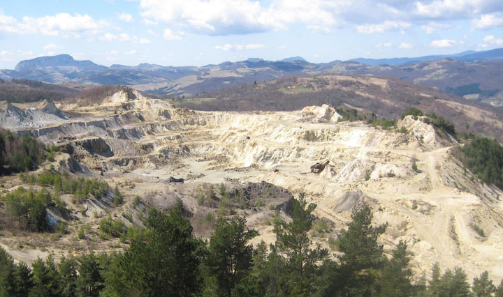 La Rosia Montana nu cianura este problema