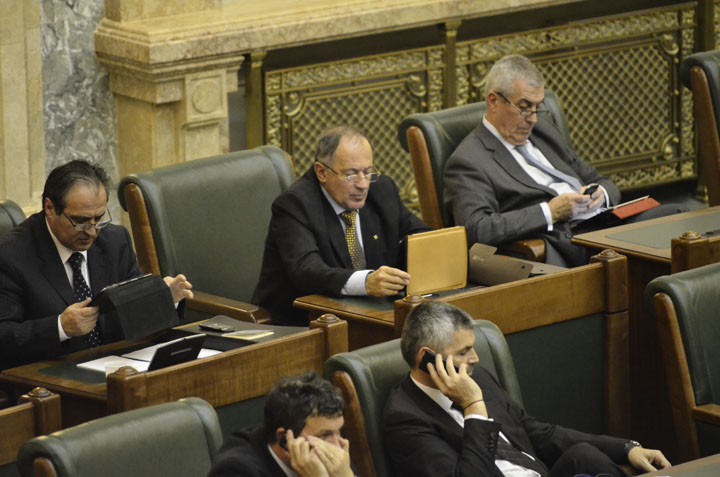 Sorin Rosca Stanescu - Senat juramant - Narcis Pop (46) - Ziarul National