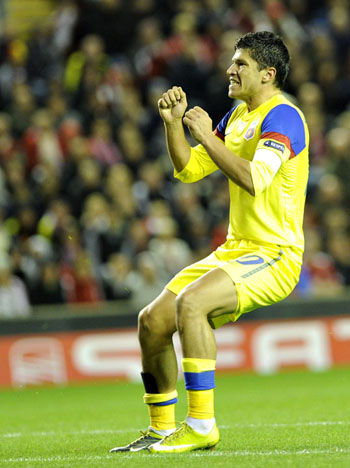 Soccer - UEFA Group - Liverpool vs Steaua Bucharest - Ziarul National