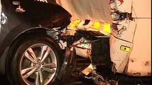 Doua autobuze s-au ciocnit si au luat foc: 44 de morti si zeci de raniti