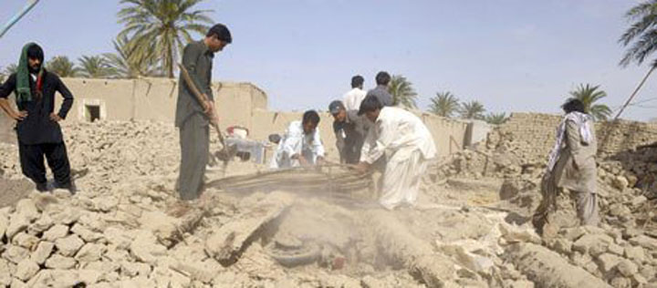Cutremur de 7,8 grade in Pakistan