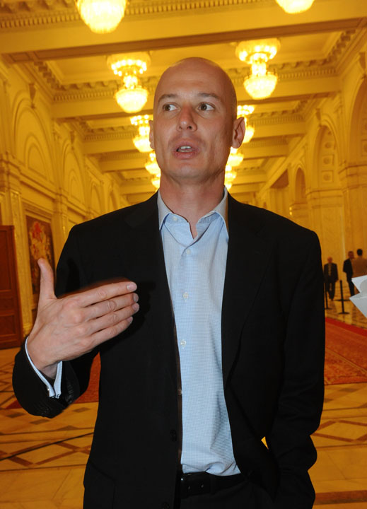 Bogdan Olteanu, condamnat la 7 ani de închisoare