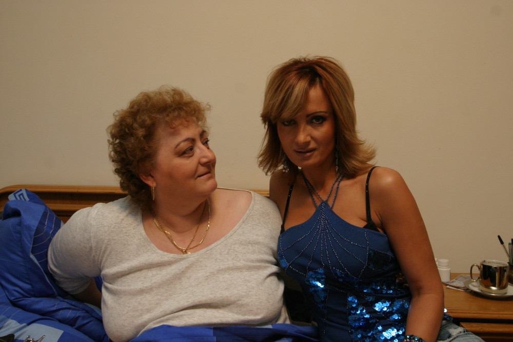 Tragedie in familia Danielei Gyorfi: Mama cantaretei a murit!