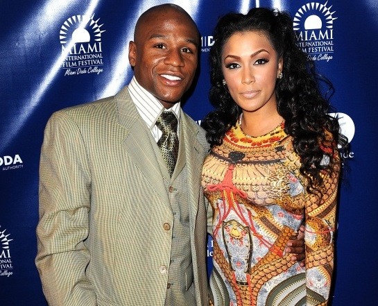 Floyd Mayweather s-a insurat!