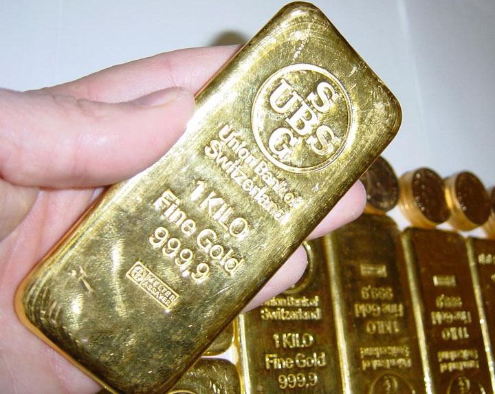 Pretul aurului va scadea cu 30%