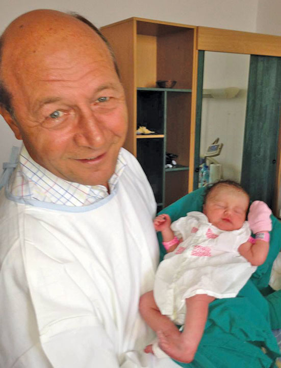 traian basescu si nepoata - Ziarul National