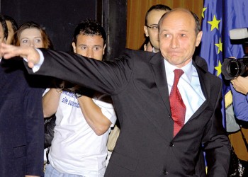 TRAIAN BASESCU-FANE (6)_1 - Ziarul National