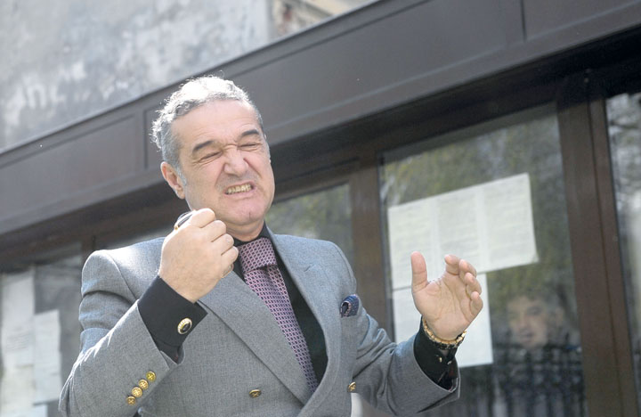 Mega scandal la Jilava: Gigi Becali a sarit sa-l bata pe fostul senator Catalin Voicu!